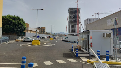 Aparcamiento Juan XXIII | Parking économique à Málaga