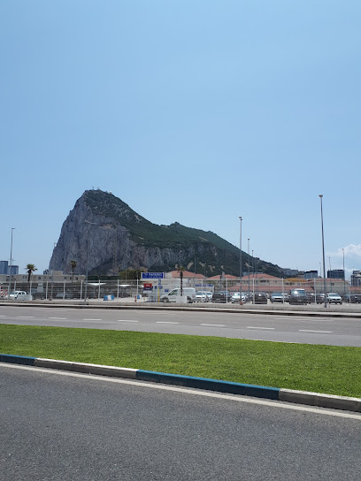 Aparcamiento Santa Bárbara | Parking économique à La Línea de la Concepción