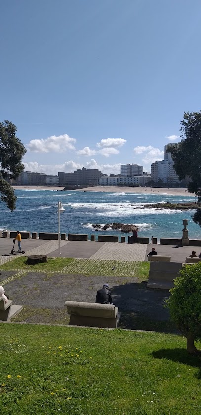 Aparcamiento Ronda de Outeiro | Parking économique à A Coruña