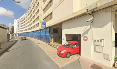 Garage Calle los Califas | Parking Barato en Huelva